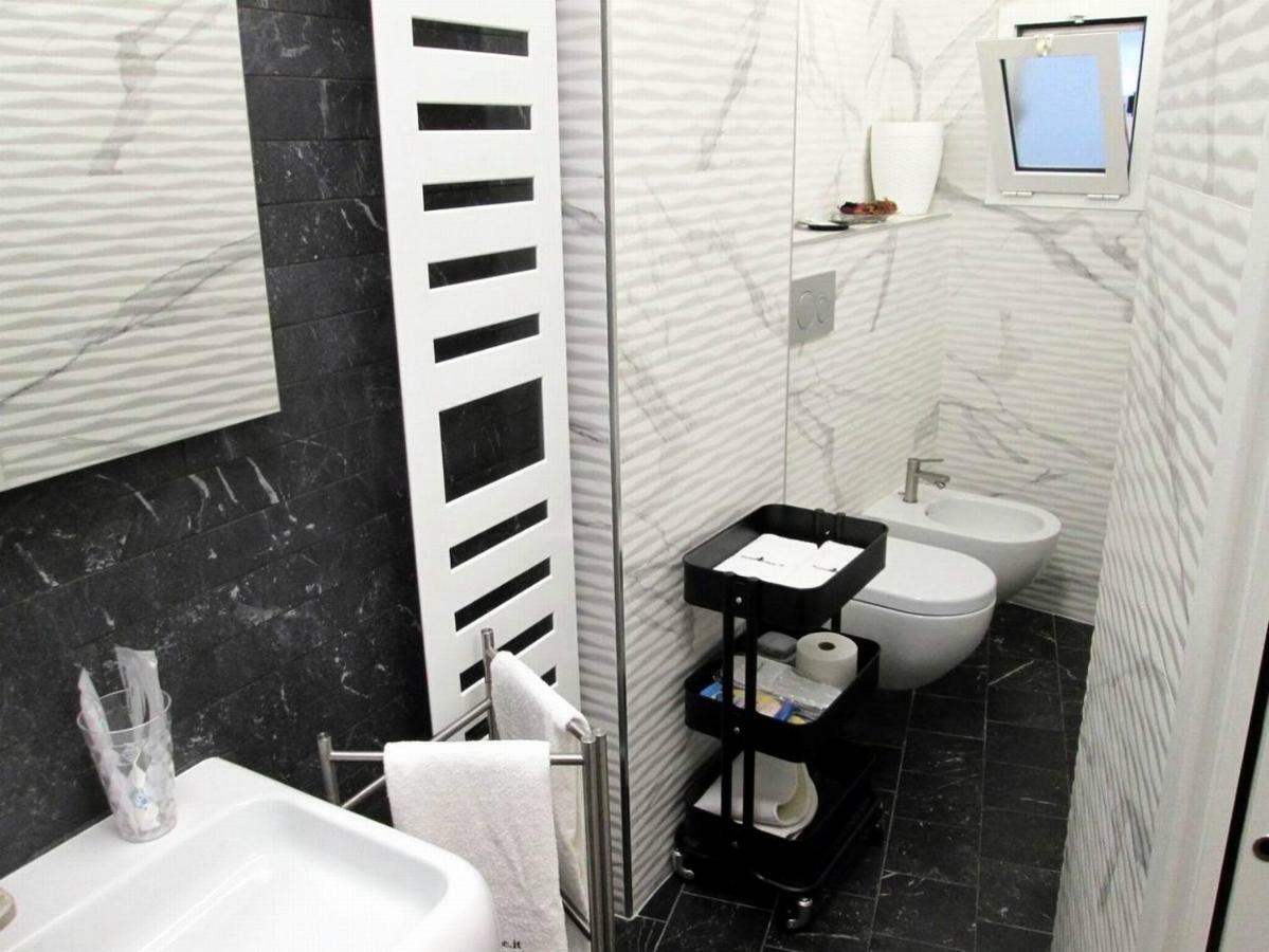 Апартаменты Minihouse Бари Экстерьер фото